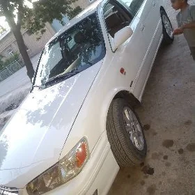 Toyota Camry 2000