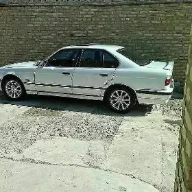 BMW 525 1990