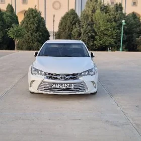 Toyota Camry 2015