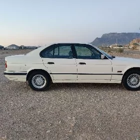 BMW 525 1990
