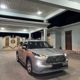 Toyota Highlander 2024