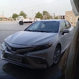 Toyota Camry 2022