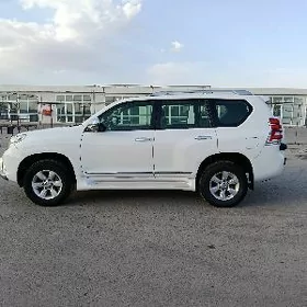 Toyota Land Cruiser Prado 2011