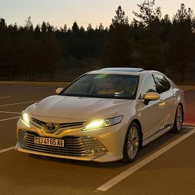 Toyota Camry 2020