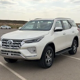 Toyota Fortuner 2021