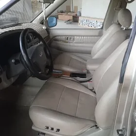 Nissan Pathfinder 2001