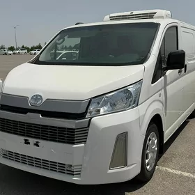 Toyota Hiace 2022