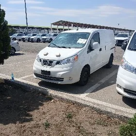 Nissan NV200 2021