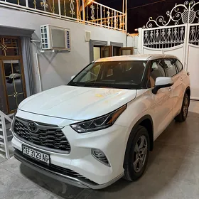 Toyota Highlander 2021