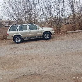 Nissan Pathfinder 2002