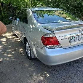 Toyota Camry 2004