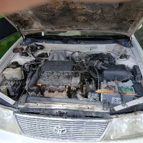 Toyota Avalon 1999