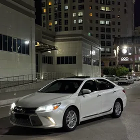 Toyota Camry 2016