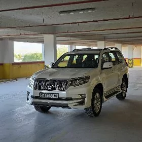 Toyota Land Cruiser Prado 2023
