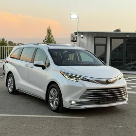 Toyota Sienna 2023