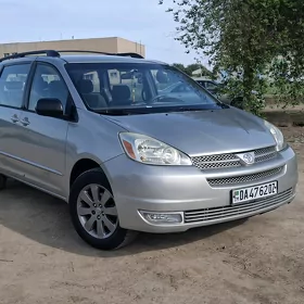 Toyota Sienna 2005