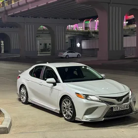 Toyota Camry 2020