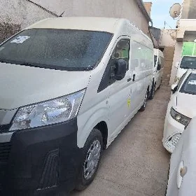 Toyota Hiace 2023