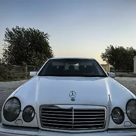 Mercedes-Benz E55 AMG 1999