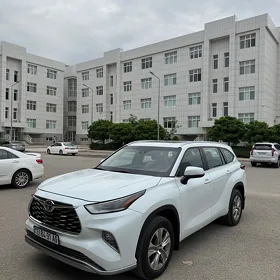 Toyota Highlander 2022