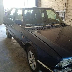 BMW 525 1986