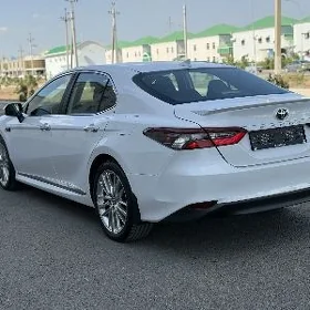 Toyota Camry 2024