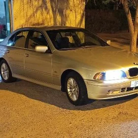 BMW E39 2001