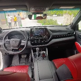 Toyota Highlander 2020