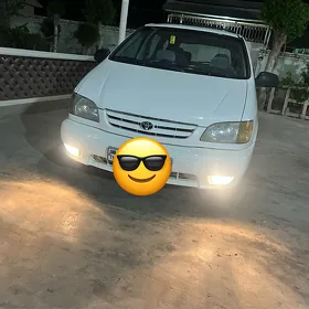 Toyota Sienna 2001