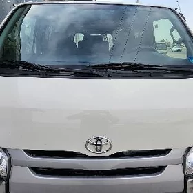 Toyota Hiace 2025