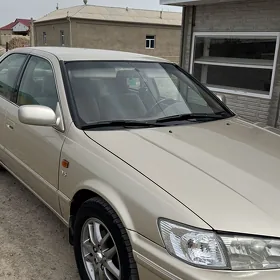 Toyota Camry 2000