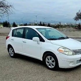 Nissan Versa 2008