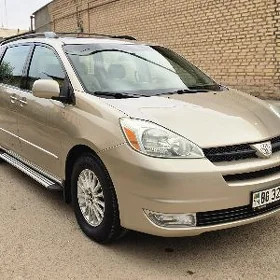 Toyota Sienna 2004