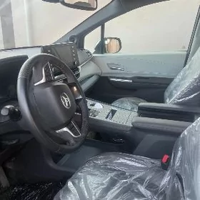 Toyota Sienna 2022