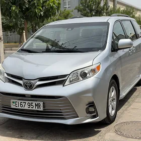 Toyota Sienna 2019