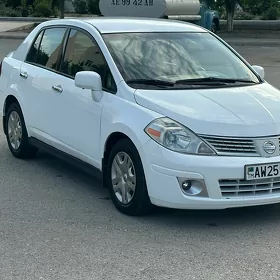 Nissan Versa 2010