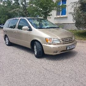 Toyota Sienna 2002