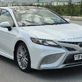 Toyota Camry 2021