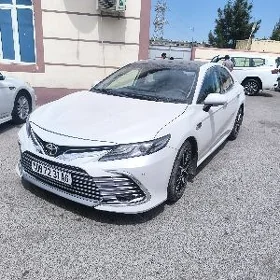Toyota Camry 2024