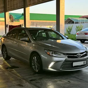 Toyota Camry 2016