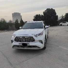 Toyota Highlander 2022