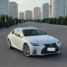 Lexus IS 300 2022