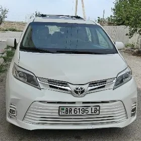Toyota Sienna 2015
