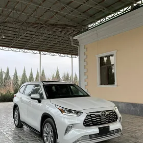 Toyota Highlander 2023