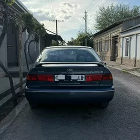 Toyota Camry 2001