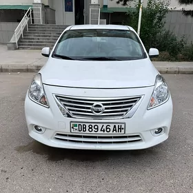 Nissan Versa 2013