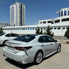 Toyota Camry 2022