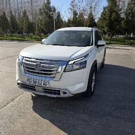Nissan Pathfinder 2022