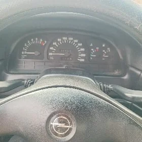 Opel Vectra 1990