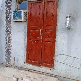 komnat berjek